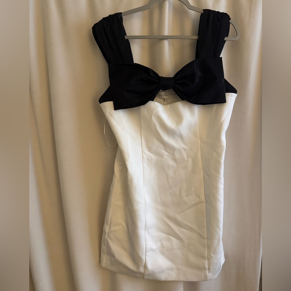 Endless Rose NWT Black & White Bow-Accent Women's Sleeveless dress